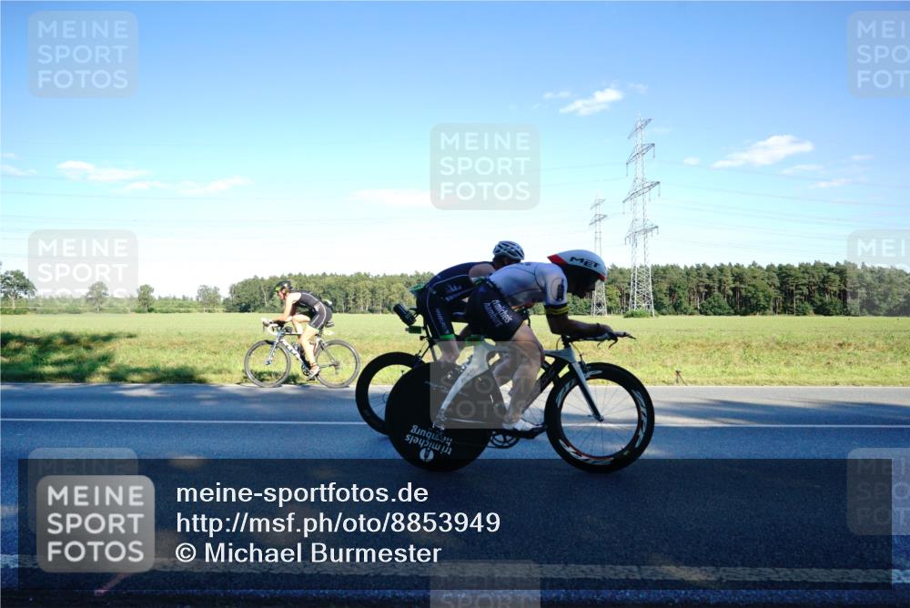 07.09.2025 - 19. Norderstedt Triathlon Michael Burmester http://msf.ph/oto/8853949 07.09.2025 16:07:06 Radfahren 492, 552, 866, 950, 1094, 1400, 1407, 1555, 1574, 1588, 1601 meine-sportfotos.de