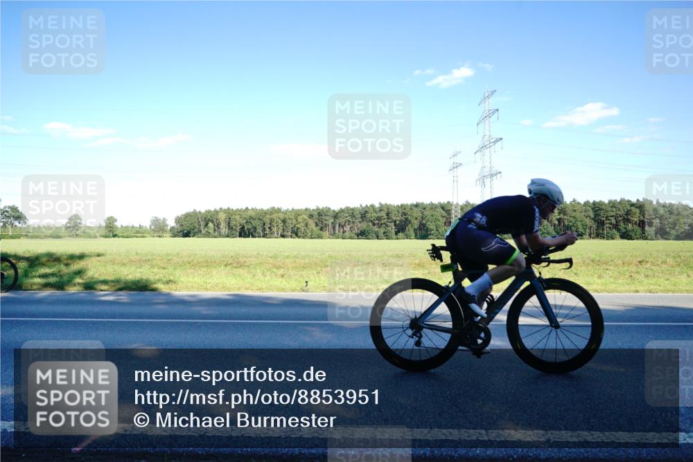 07.09.2025 - 19. Norderstedt Triathlon Michael Burmester http://msf.ph/oto/8853951 07.09.2025 16:07:07 Radfahren 492, 552, 866, 952, 1094, 1400, 1407, 1555, 1574, 1588, 1589, 1601 meine-sportfotos.de