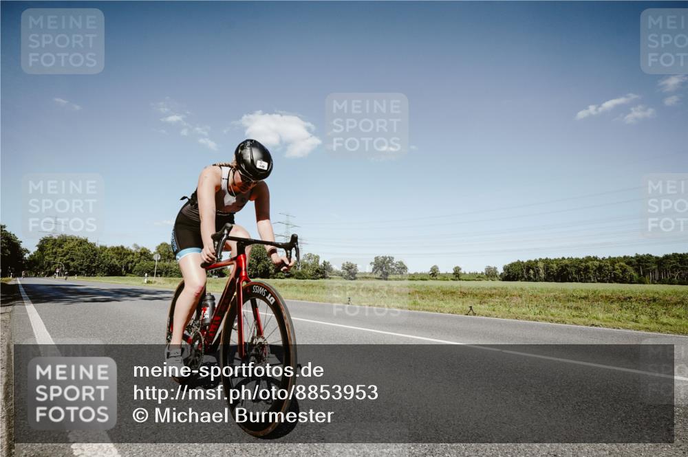 07.09.2025 - 19. Norderstedt Triathlon Michael Burmester http://msf.ph/oto/8853953 07.09.2025 14:54:02 Radfahren 449 meine-sportfotos.de