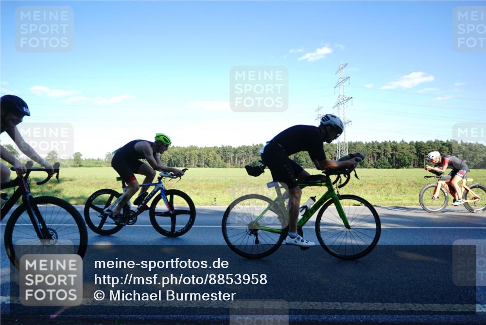 07.09.2025 - 19. Norderstedt Triathlon Michael Burmester http://msf.ph/oto/8853958 07.09.2025 16:07:08 Radfahren 492, 552, 866, 952, 1094, 1407, 1555, 1574, 1588, 1589, 1601, 1616 meine-sportfotos.de