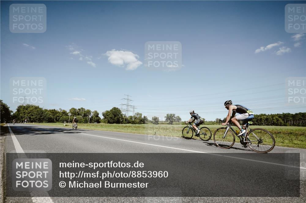 07.09.2025 - 19. Norderstedt Triathlon Michael Burmester http://msf.ph/oto/8853960 07.09.2025 14:54:05 Radfahren 449 meine-sportfotos.de