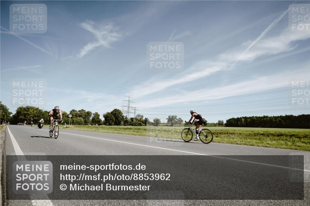 07.09.2025 - 19. Norderstedt Triathlon Michael Burmester http://msf.ph/oto/8853962 07.09.2025 11:55:48 Radfahren 151 meine-sportfotos.de