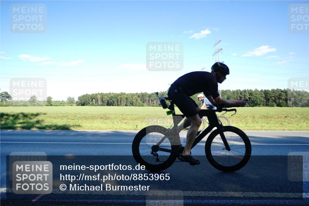 07.09.2025 - 19. Norderstedt Triathlon Michael Burmester http://msf.ph/oto/8853965 07.09.2025 16:07:10 Radfahren 492, 866, 952, 1094, 1407, 1523, 1555, 1588, 1589, 1601, 1616 meine-sportfotos.de