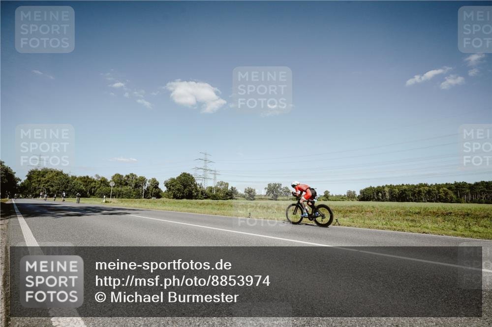 07.09.2025 - 19. Norderstedt Triathlon Michael Burmester http://msf.ph/oto/8853974 07.09.2025 14:54:13 Radfahren 427 meine-sportfotos.de