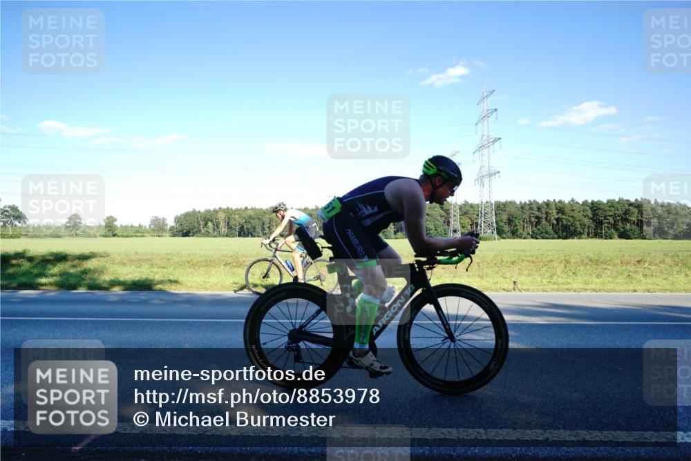 07.09.2025 - 19. Norderstedt Triathlon Michael Burmester http://msf.ph/oto/8853978 07.09.2025 16:07:16 Radfahren 937, 1551 meine-sportfotos.de