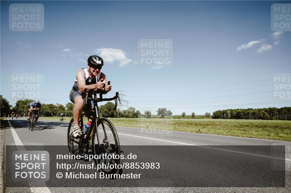 07.09.2025 - 19. Norderstedt Triathlon Michael Burmester http://msf.ph/oto/8853983 07.09.2025 14:54:23 Radfahren 963, 1012 meine-sportfotos.de