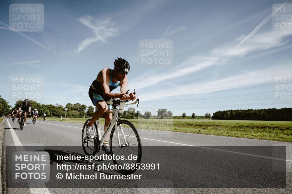 07.09.2025 - 19. Norderstedt Triathlon Michael Burmester http://msf.ph/oto/8853991 07.09.2025 11:56:17 Radfahren 802, 824, 1332, 1367 meine-sportfotos.de