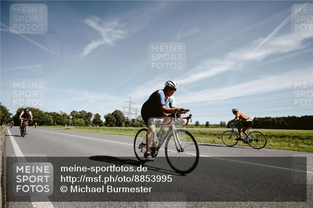 07.09.2025 - 19. Norderstedt Triathlon Michael Burmester http://msf.ph/oto/8853995 07.09.2025 11:56:18 Radfahren 802, 824, 1332, 1367 meine-sportfotos.de
