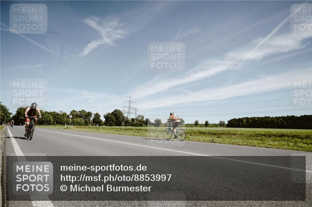 07.09.2025 - 19. Norderstedt Triathlon Michael Burmester http://msf.ph/oto/8853997 07.09.2025 11:56:19 Radfahren 802, 824, 1332, 1367 meine-sportfotos.de