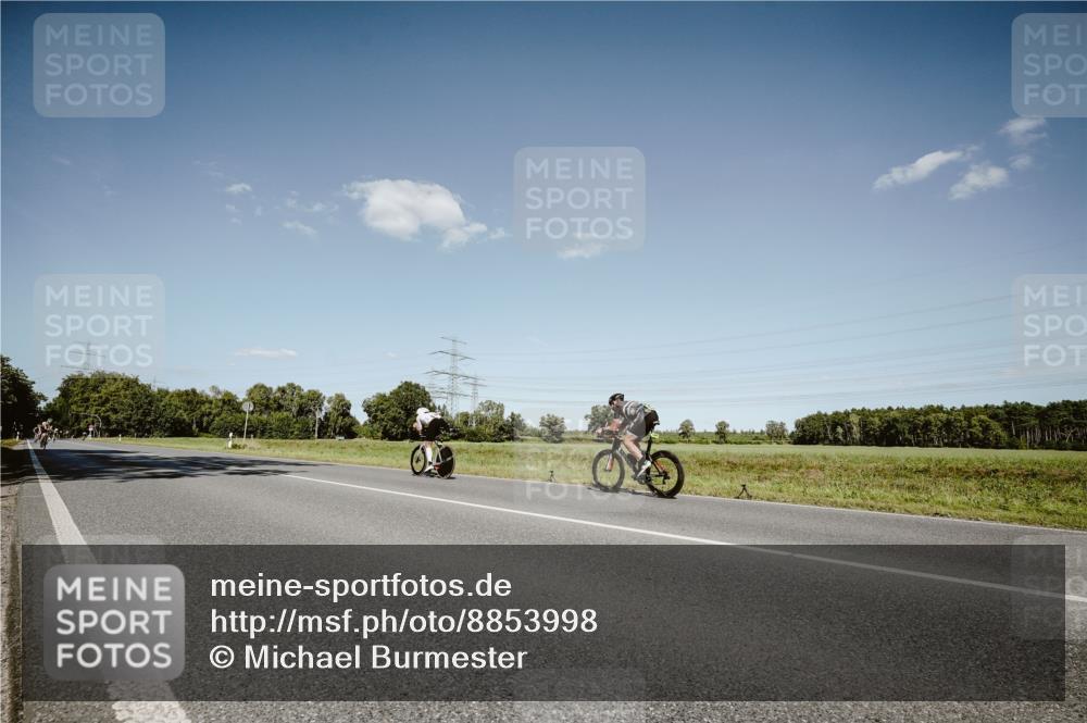 07.09.2025 - 19. Norderstedt Triathlon Michael Burmester http://msf.ph/oto/8853998 07.09.2025 14:54:31 Radfahren 452 meine-sportfotos.de
