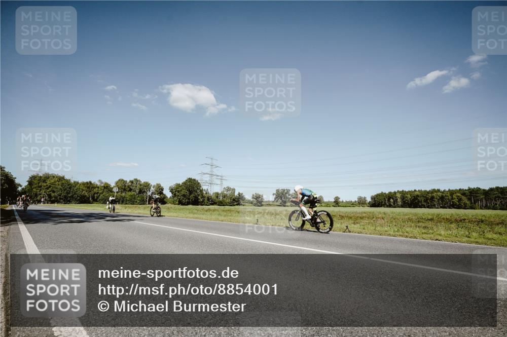 07.09.2025 - 19. Norderstedt Triathlon Michael Burmester http://msf.ph/oto/8854001 07.09.2025 14:54:32 Radfahren 474 meine-sportfotos.de