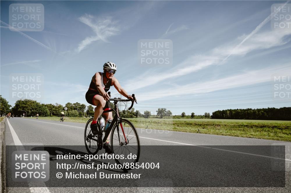07.09.2025 - 19. Norderstedt Triathlon Michael Burmester http://msf.ph/oto/8854004 07.09.2025 11:56:24 Radfahren 1381 meine-sportfotos.de