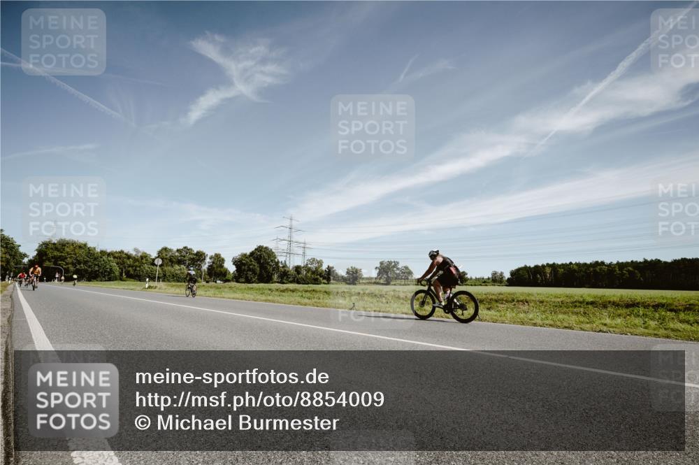 07.09.2025 - 19. Norderstedt Triathlon Michael Burmester http://msf.ph/oto/8854009 07.09.2025 11:56:28 Radfahren  meine-sportfotos.de
