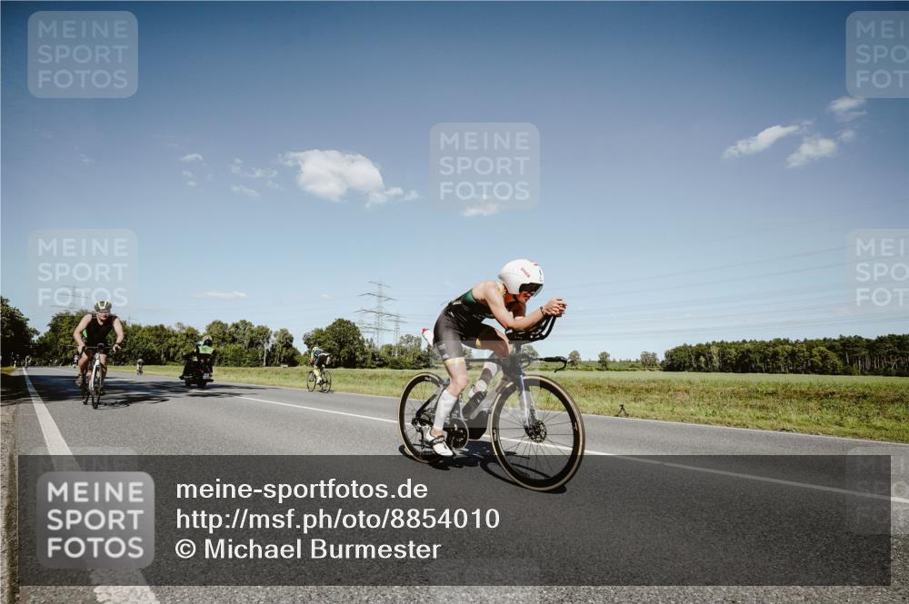07.09.2025 - 19. Norderstedt Triathlon Michael Burmester http://msf.ph/oto/8854010 07.09.2025 14:54:39 Radfahren 391, 437, 1503 meine-sportfotos.de