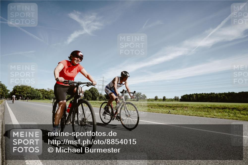 07.09.2025 - 19. Norderstedt Triathlon Michael Burmester http://msf.ph/oto/8854015 07.09.2025 11:56:36 Radfahren 234, 803, 838, 1348, 1349 meine-sportfotos.de