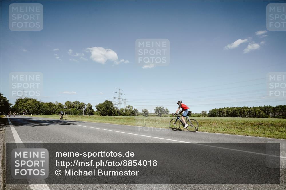 07.09.2025 - 19. Norderstedt Triathlon Michael Burmester http://msf.ph/oto/8854018 07.09.2025 14:54:52 Radfahren  meine-sportfotos.de