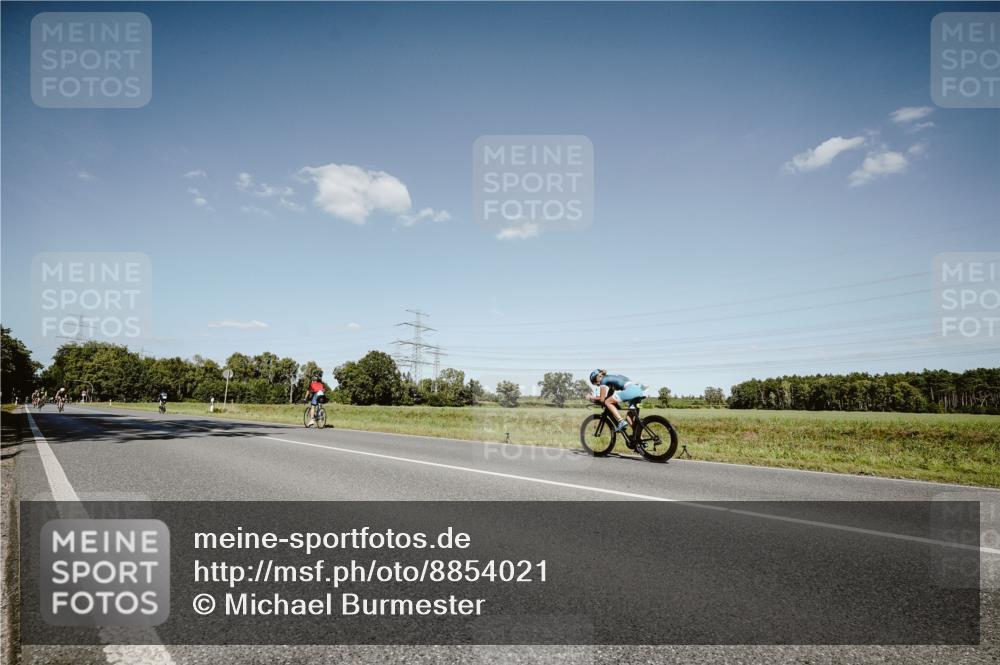 07.09.2025 - 19. Norderstedt Triathlon Michael Burmester http://msf.ph/oto/8854021 07.09.2025 14:54:53 Radfahren  meine-sportfotos.de