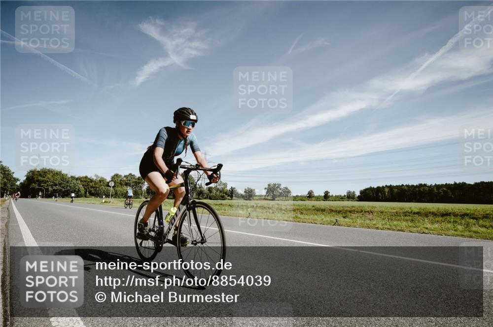 07.09.2025 - 19. Norderstedt Triathlon Michael Burmester http://msf.ph/oto/8854039 07.09.2025 11:56:50 Radfahren 140, 1334 meine-sportfotos.de