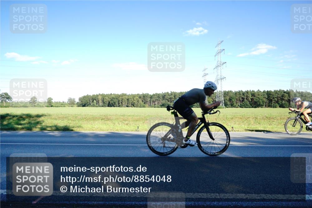 07.09.2025 - 19. Norderstedt Triathlon Michael Burmester http://msf.ph/oto/8854048 07.09.2025 16:08:04 Radfahren 518, 936, 1417, 1628 meine-sportfotos.de