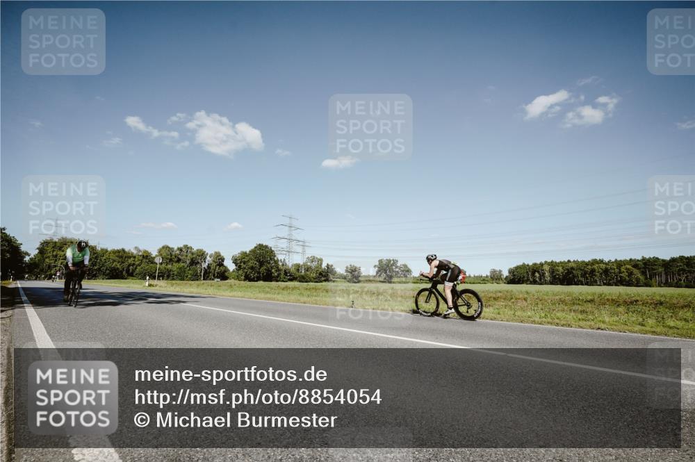 07.09.2025 - 19. Norderstedt Triathlon Michael Burmester http://msf.ph/oto/8854054 07.09.2025 14:55:38 Radfahren 905 meine-sportfotos.de