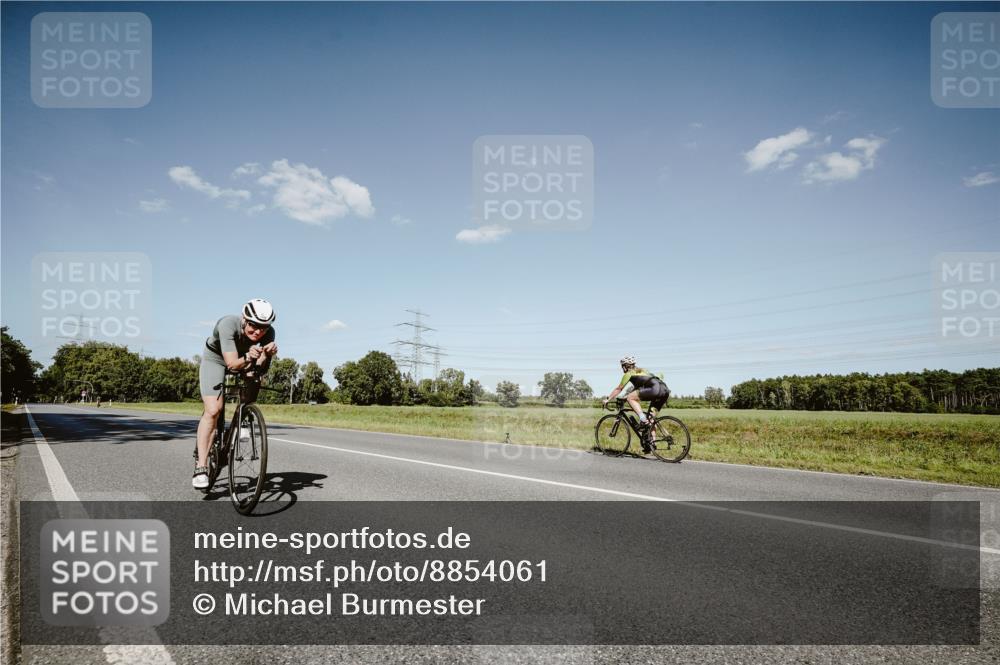 07.09.2025 - 19. Norderstedt Triathlon Michael Burmester http://msf.ph/oto/8854061 07.09.2025 14:55:47 Radfahren 1508 meine-sportfotos.de