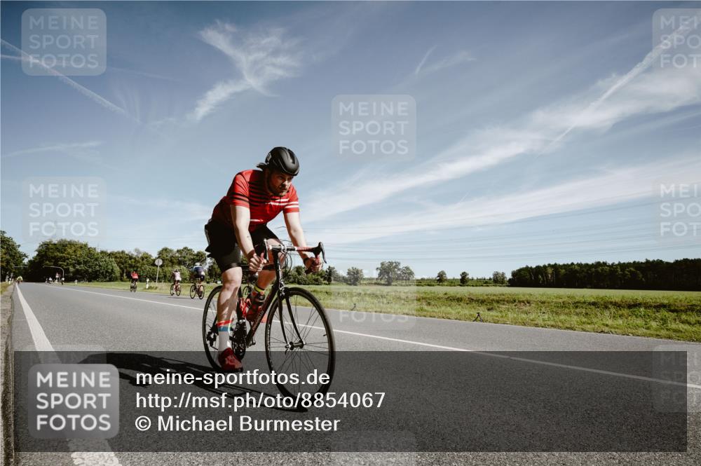 07.09.2025 - 19. Norderstedt Triathlon Michael Burmester http://msf.ph/oto/8854067 07.09.2025 11:57:00 Radfahren 857 meine-sportfotos.de