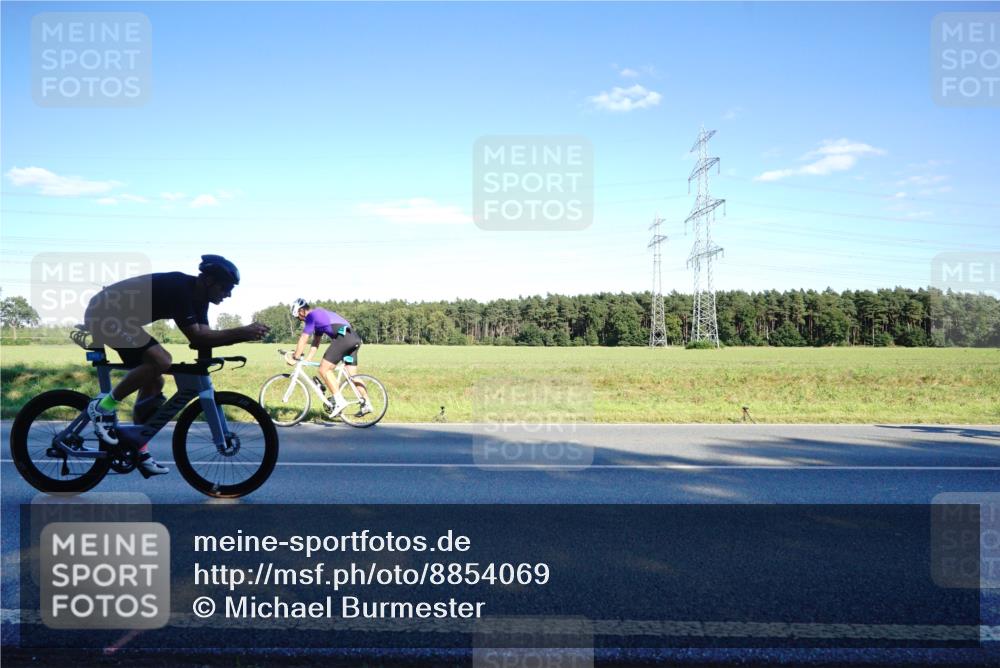 07.09.2025 - 19. Norderstedt Triathlon Michael Burmester http://msf.ph/oto/8854069 07.09.2025 16:08:15 Radfahren 461, 945, 1415, 1475, 1607 meine-sportfotos.de