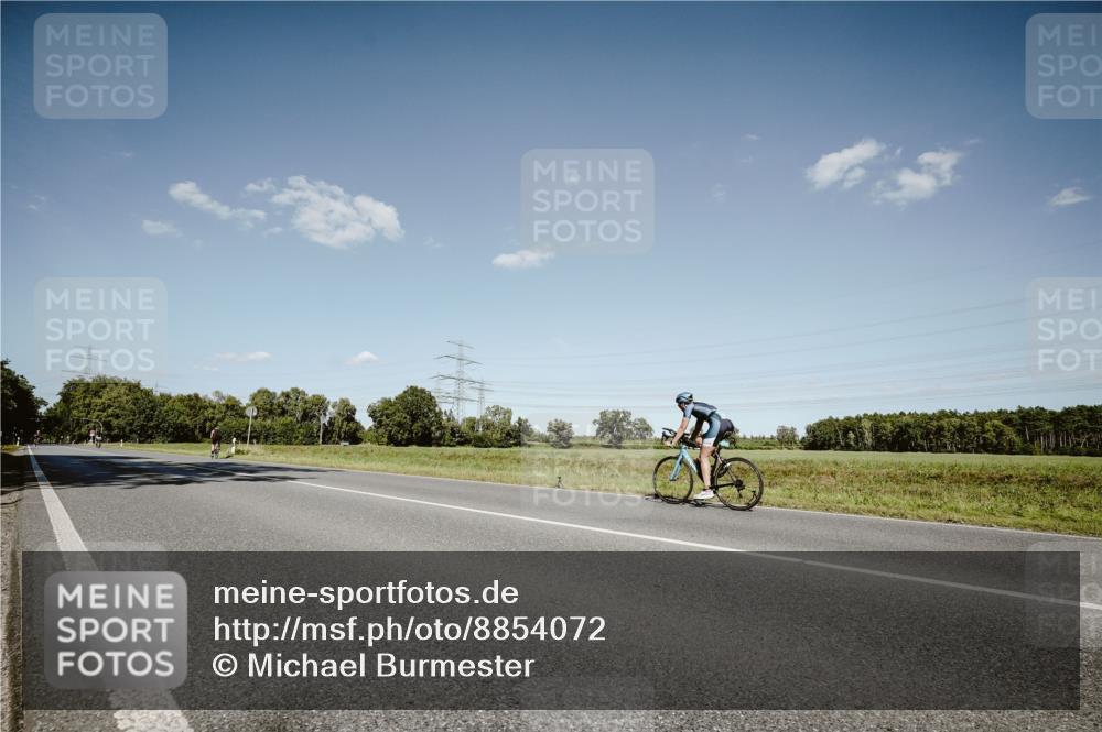 07.09.2025 - 19. Norderstedt Triathlon Michael Burmester http://msf.ph/oto/8854072 07.09.2025 14:55:58 Radfahren  meine-sportfotos.de