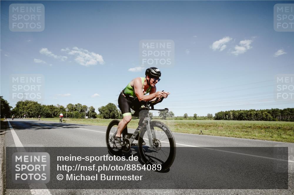 07.09.2025 - 19. Norderstedt Triathlon Michael Burmester http://msf.ph/oto/8854089 07.09.2025 14:56:13 Radfahren 1005 meine-sportfotos.de