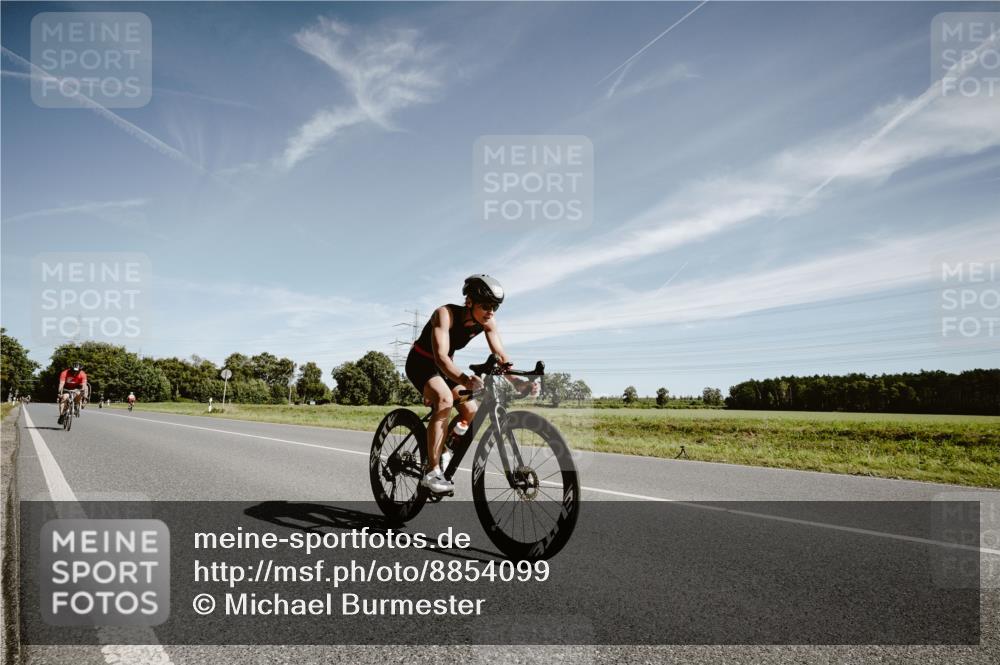 07.09.2025 - 19. Norderstedt Triathlon Michael Burmester http://msf.ph/oto/8854099 07.09.2025 11:57:22 Radfahren 792, 830, 1217 meine-sportfotos.de