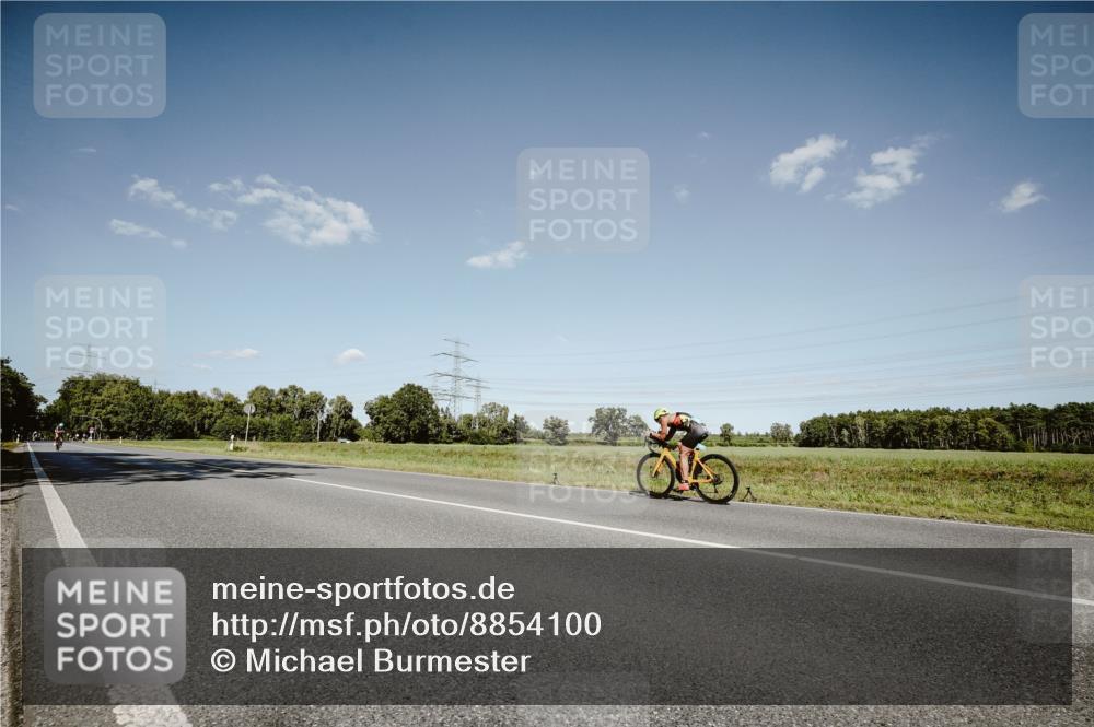 07.09.2025 - 19. Norderstedt Triathlon Michael Burmester http://msf.ph/oto/8854100 07.09.2025 14:56:28 Radfahren  meine-sportfotos.de