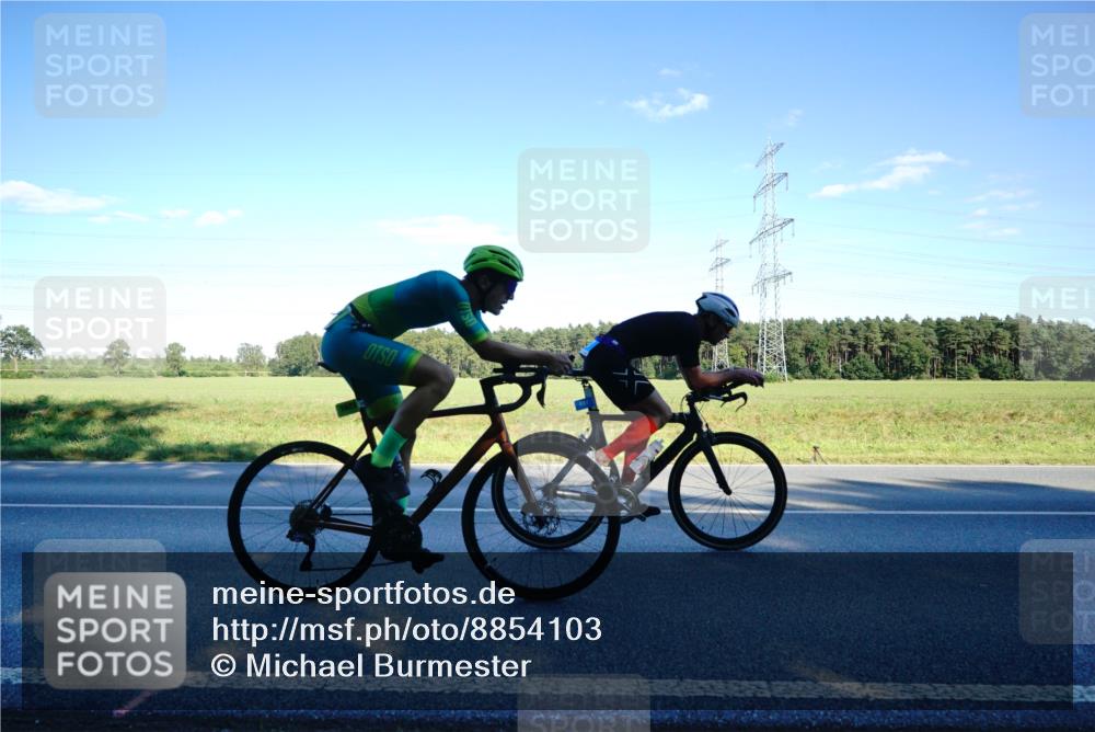 07.09.2025 - 19. Norderstedt Triathlon Michael Burmester http://msf.ph/oto/8854103 07.09.2025 16:08:37 Radfahren 927, 1078, 1458, 1623 meine-sportfotos.de