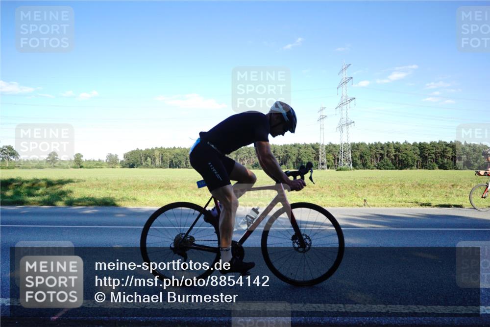07.09.2025 - 19. Norderstedt Triathlon Michael Burmester http://msf.ph/oto/8854142 07.09.2025 16:09:17 Radfahren 378, 1420 meine-sportfotos.de