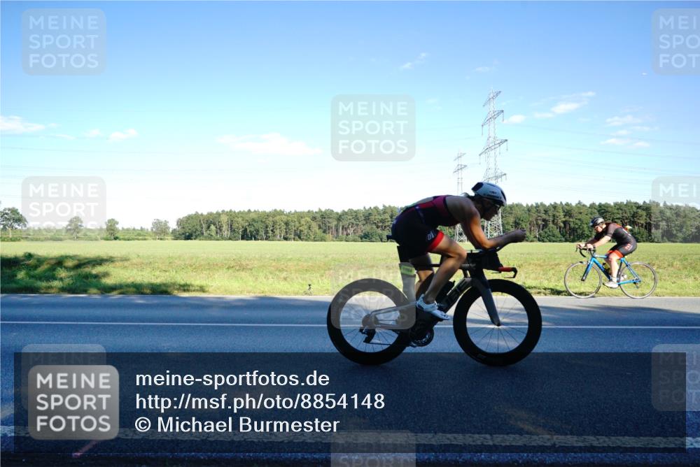 07.09.2025 - 19. Norderstedt Triathlon Michael Burmester http://msf.ph/oto/8854148 07.09.2025 16:09:26 Radfahren 488, 1064, 1085, 1524 meine-sportfotos.de