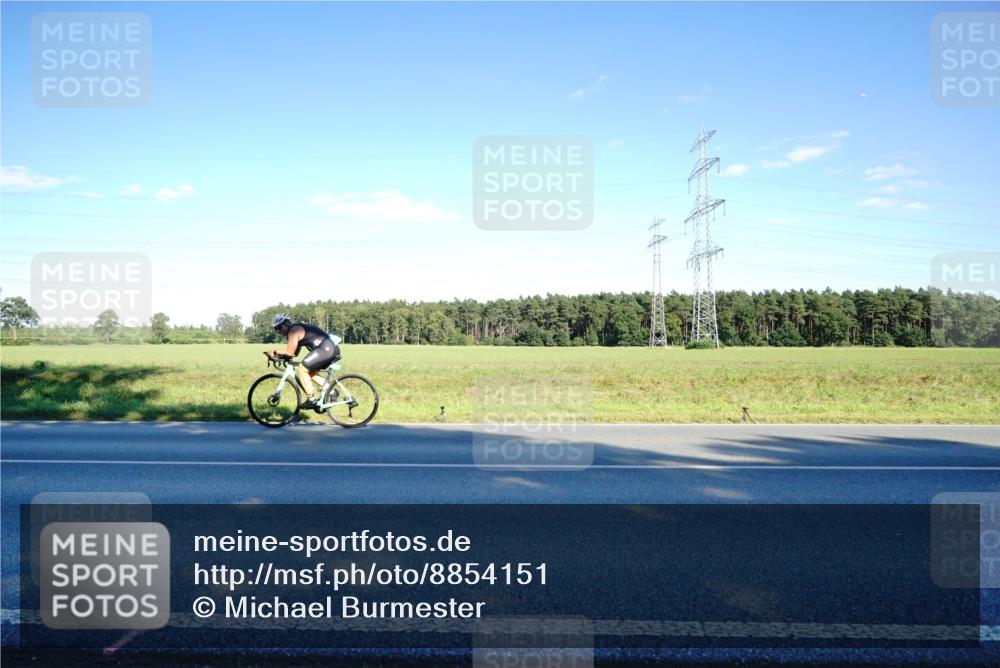 07.09.2025 - 19. Norderstedt Triathlon Michael Burmester http://msf.ph/oto/8854151 07.09.2025 16:09:29 Radfahren 1055, 1064, 1524 meine-sportfotos.de