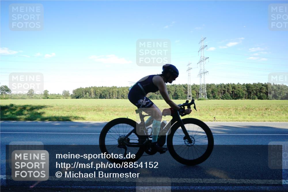 07.09.2025 - 19. Norderstedt Triathlon Michael Burmester http://msf.ph/oto/8854152 07.09.2025 16:09:30 Radfahren 1055, 1524 meine-sportfotos.de