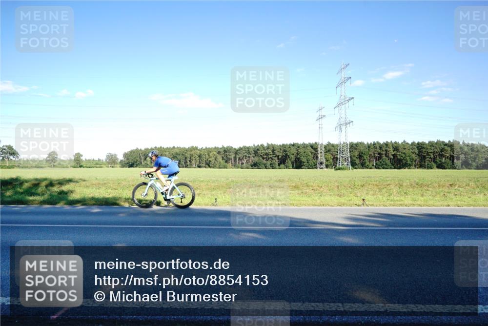 07.09.2025 - 19. Norderstedt Triathlon Michael Burmester http://msf.ph/oto/8854153 07.09.2025 16:09:32 Radfahren 1055, 1524 meine-sportfotos.de