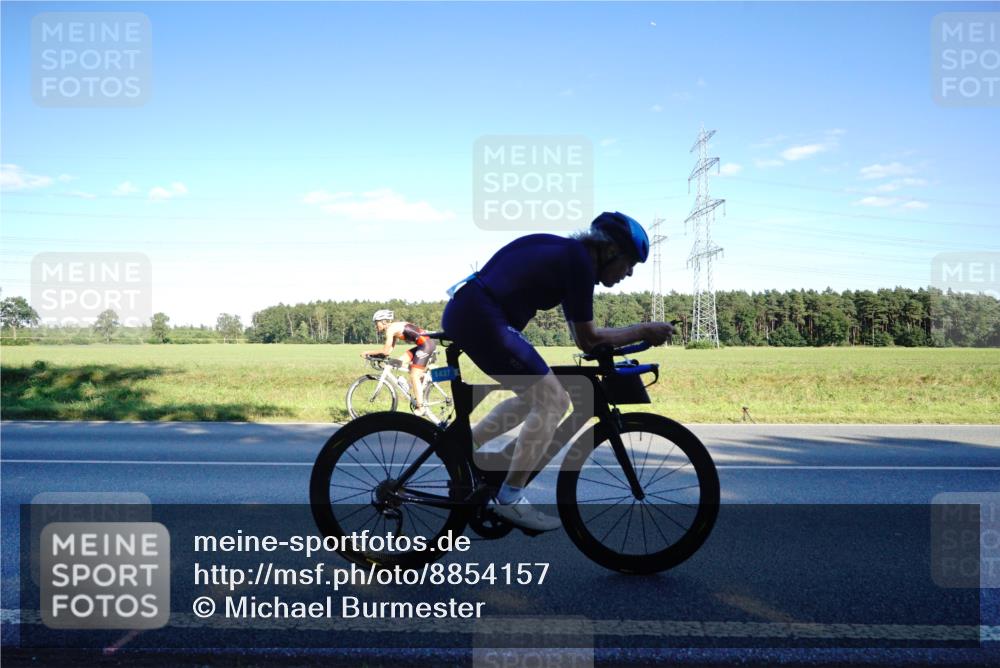 07.09.2025 - 19. Norderstedt Triathlon Michael Burmester http://msf.ph/oto/8854157 07.09.2025 16:09:42 Radfahren 1437, 1552, 1572, 1594 meine-sportfotos.de