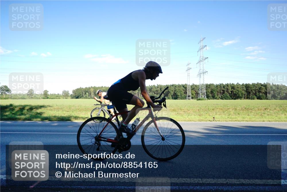 07.09.2025 - 19. Norderstedt Triathlon Michael Burmester http://msf.ph/oto/8854165 07.09.2025 16:09:57 Radfahren 429, 1567 meine-sportfotos.de
