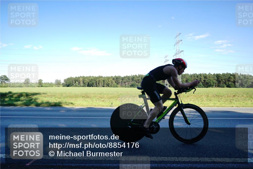 07.09.2025 - 19. Norderstedt Triathlon Michael Burmester http://msf.ph/oto/8854176 07.09.2025 16:10:15 Radfahren 536, 883, 1626, 1629 meine-sportfotos.de