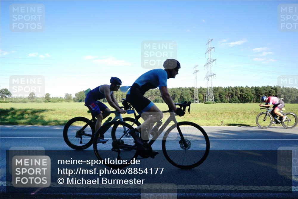 07.09.2025 - 19. Norderstedt Triathlon Michael Burmester http://msf.ph/oto/8854177 07.09.2025 16:10:16 Radfahren 536, 883, 1626, 1629 meine-sportfotos.de