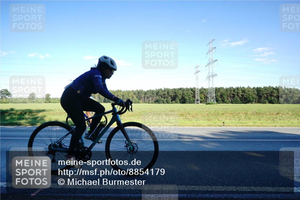07.09.2025 - 19. Norderstedt Triathlon Michael Burmester http://msf.ph/oto/8854179 07.09.2025 16:10:19 Radfahren 536, 883, 954, 1527, 1629 meine-sportfotos.de