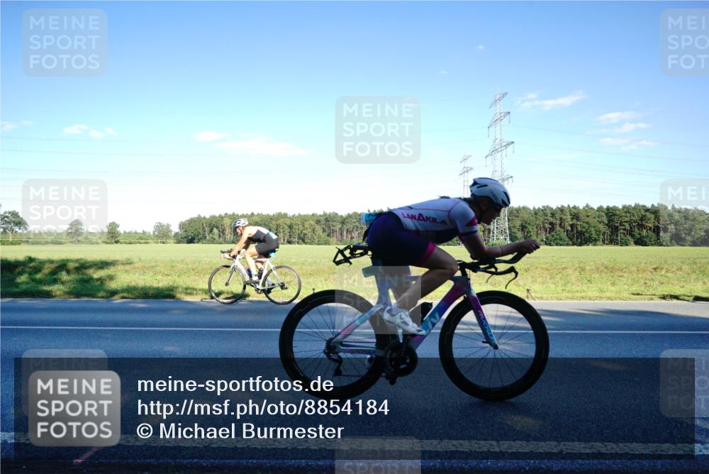 07.09.2025 - 19. Norderstedt Triathlon Michael Burmester http://msf.ph/oto/8854184 07.09.2025 16:10:24 Radfahren 1051, 1065, 1527, 1532, 1562 meine-sportfotos.de