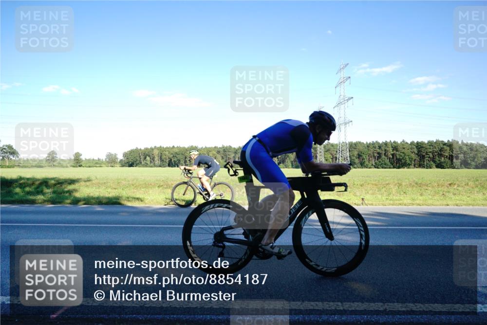 07.09.2025 - 19. Norderstedt Triathlon Michael Burmester http://msf.ph/oto/8854187 07.09.2025 16:10:27 Radfahren 1051, 1065, 1532, 1562, 1563 meine-sportfotos.de