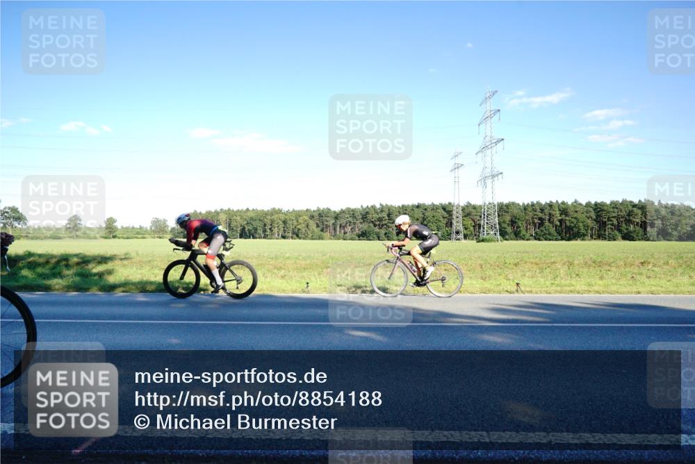 07.09.2025 - 19. Norderstedt Triathlon Michael Burmester http://msf.ph/oto/8854188 07.09.2025 16:10:28 Radfahren 915, 1051, 1065, 1532, 1562, 1563 meine-sportfotos.de