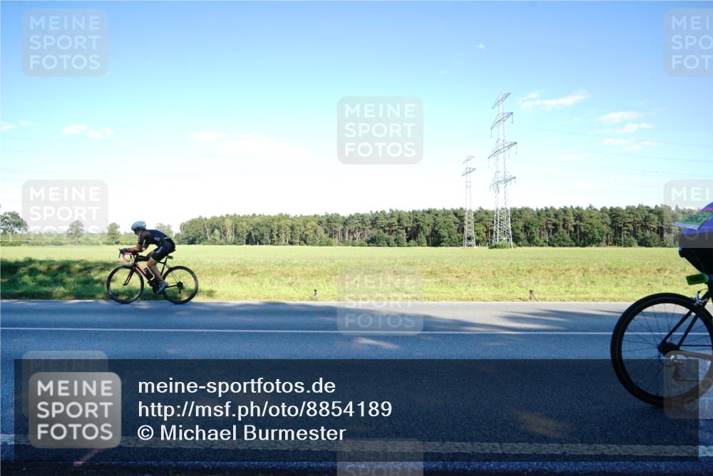 07.09.2025 - 19. Norderstedt Triathlon Michael Burmester http://msf.ph/oto/8854189 07.09.2025 16:10:29 Radfahren 915, 1051, 1065, 1562, 1563 meine-sportfotos.de