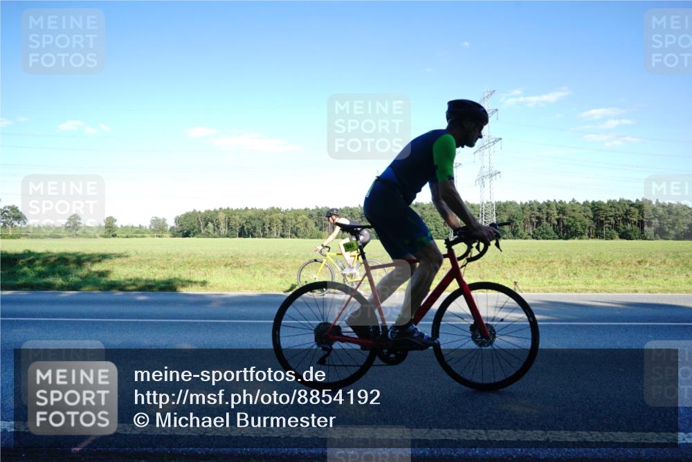 07.09.2025 - 19. Norderstedt Triathlon Michael Burmester http://msf.ph/oto/8854192 07.09.2025 16:10:32 Radfahren 530, 532, 915, 1563, 1632 meine-sportfotos.de