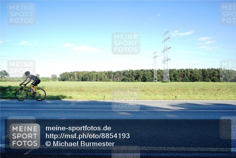 07.09.2025 - 19. Norderstedt Triathlon Michael Burmester http://msf.ph/oto/8854193 07.09.2025 16:10:32 Radfahren 530, 532, 915, 1563, 1632 meine-sportfotos.de
