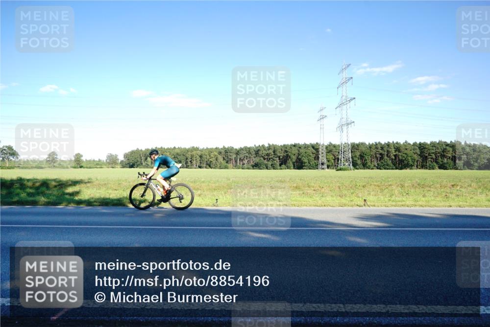 07.09.2025 - 19. Norderstedt Triathlon Michael Burmester http://msf.ph/oto/8854196 07.09.2025 16:10:36 Radfahren 530, 532, 938, 1632 meine-sportfotos.de