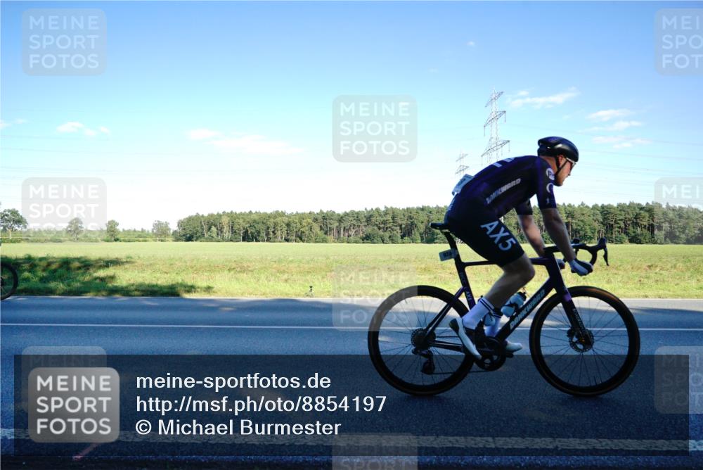 07.09.2025 - 19. Norderstedt Triathlon Michael Burmester http://msf.ph/oto/8854197 07.09.2025 16:10:36 Radfahren 530, 532, 938, 1632 meine-sportfotos.de